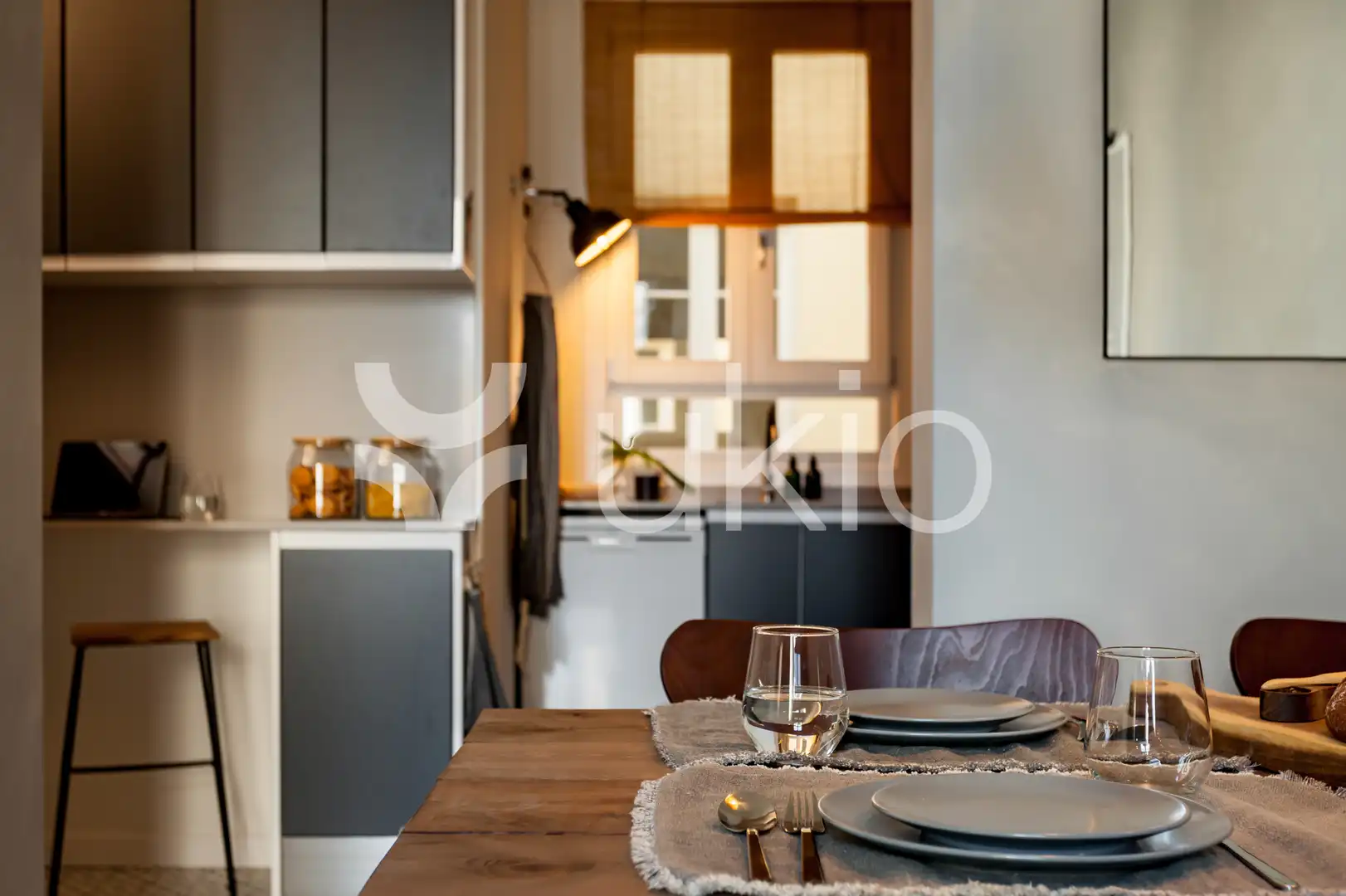 Cuina de Apartament de lloguer en Barcelona amb Aire condicionat, Calefacció i Moblat
