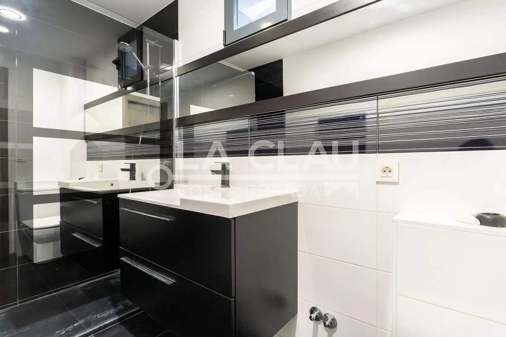 Bathroom of Houses for sale in Maspujols  with Heating, Private garden and Terrace