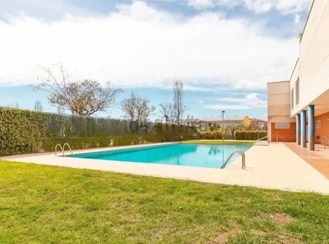 Duplex con piscina in vendita a Mas Lluí
