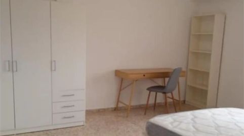 Foto 2 de Pis en venda a Calle Pintarroja, 4, San Jerónimo - La Bachillera, Sevilla Capital