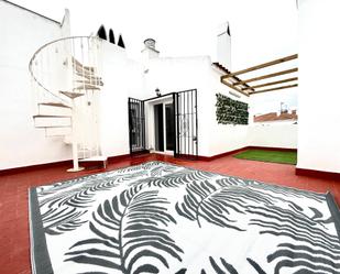Terrassa de Àtic en venda en Marbella amb Parquet, Terrassa i Moblat