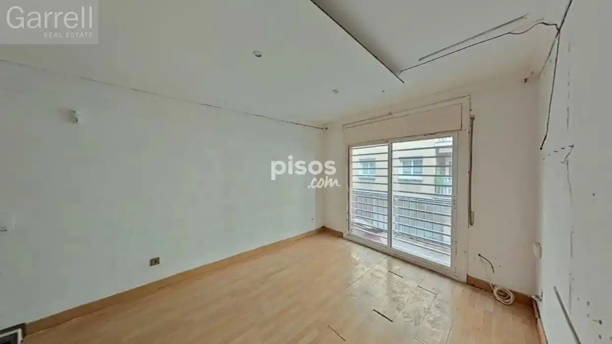 Flat for sale in Carrer PINTOR TOGORES 
 
Cerdanyola del Vallès, imagen 2