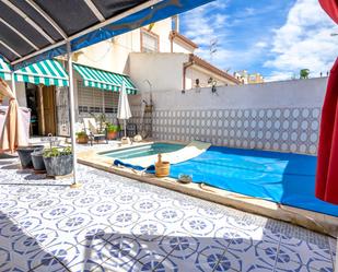 Piscina de Casa o xalet en venda en Torrevieja amb Aire condicionat, Calefacció i Jardí privat