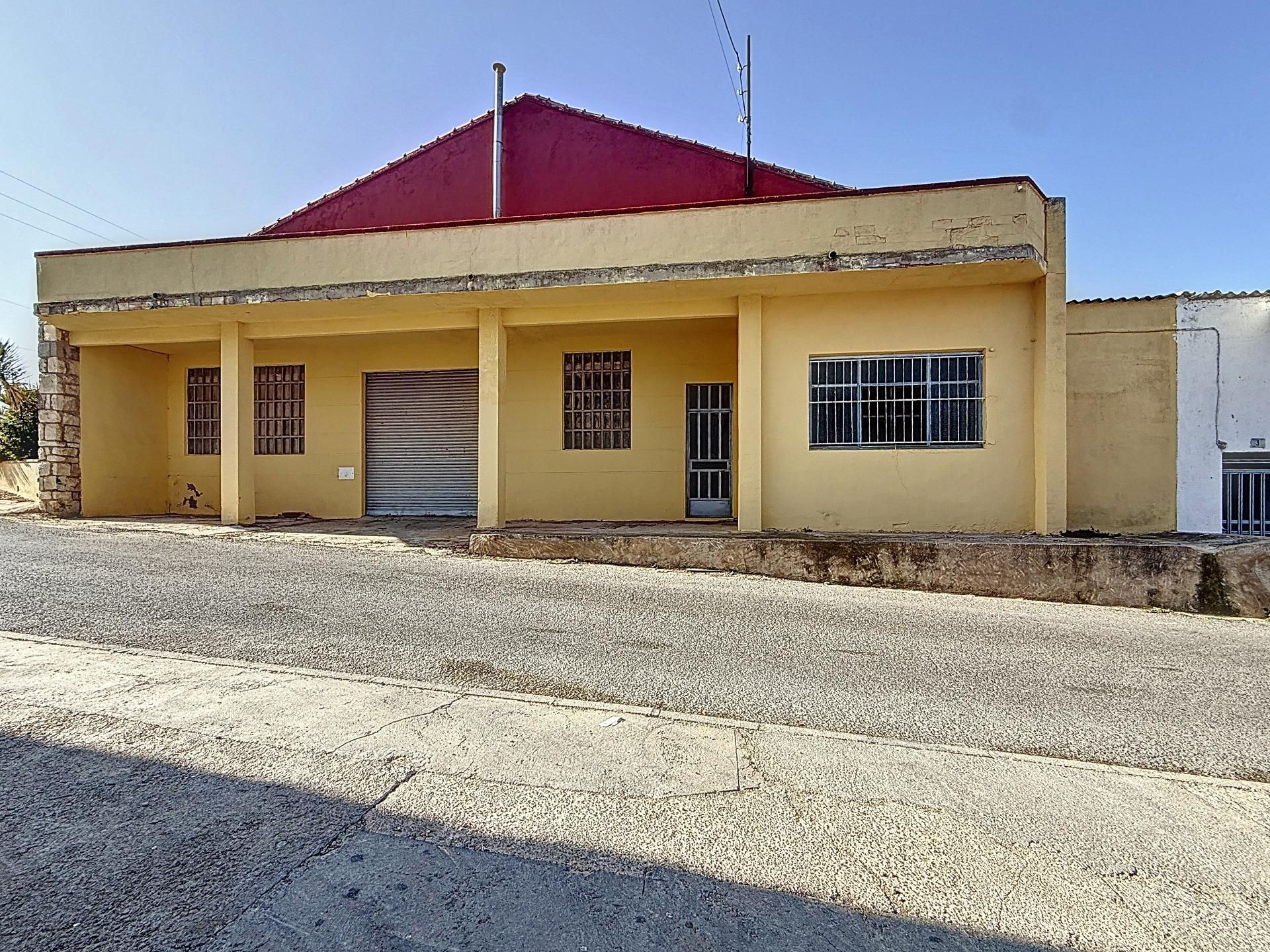 Vista exterior de Nau industrial en venda en Biar