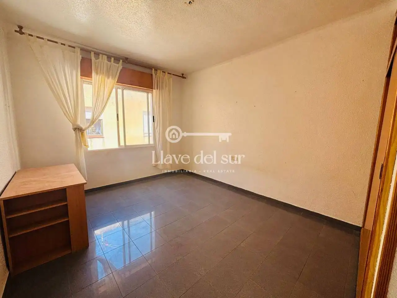 Habitación de Piso en venta en Águilas con Balcón