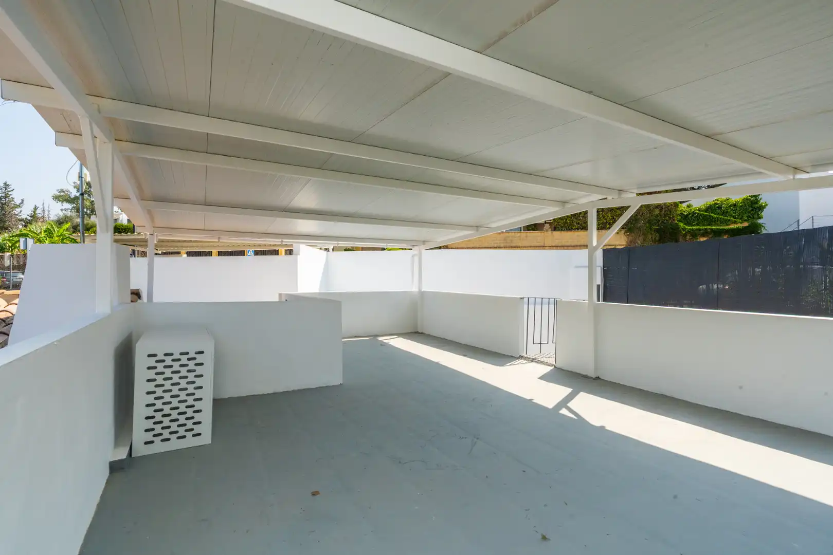 Terrassa de Casa o xalet en venda en Estepona amb Jardí privat i Piscina