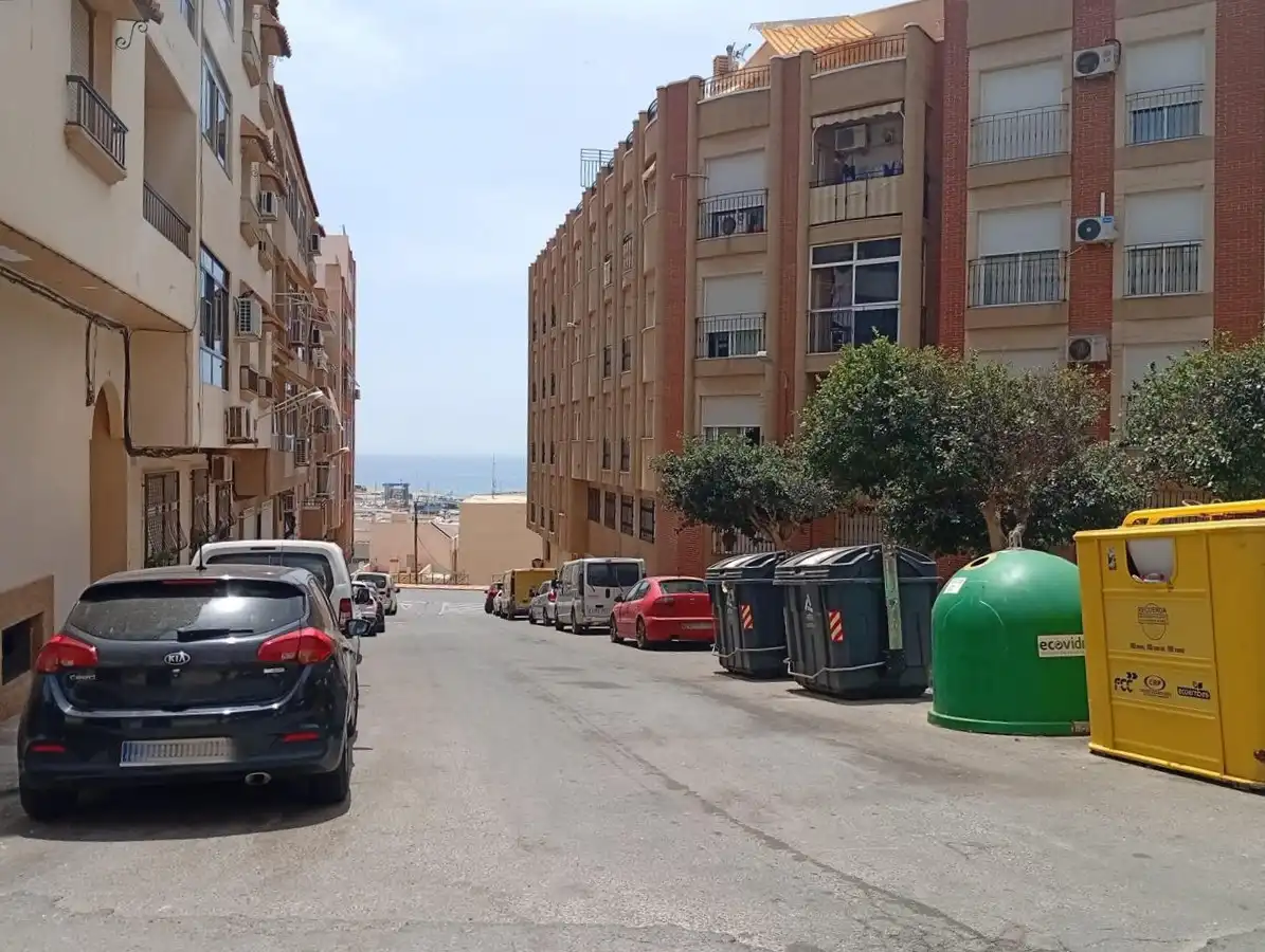 Vista exterior de Apartament en venda en Adra