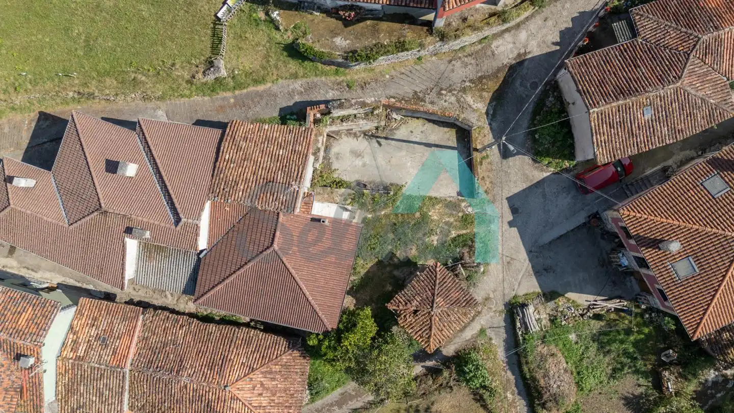 Houses for sale in Parres  with Heating, Private garden and Storage room