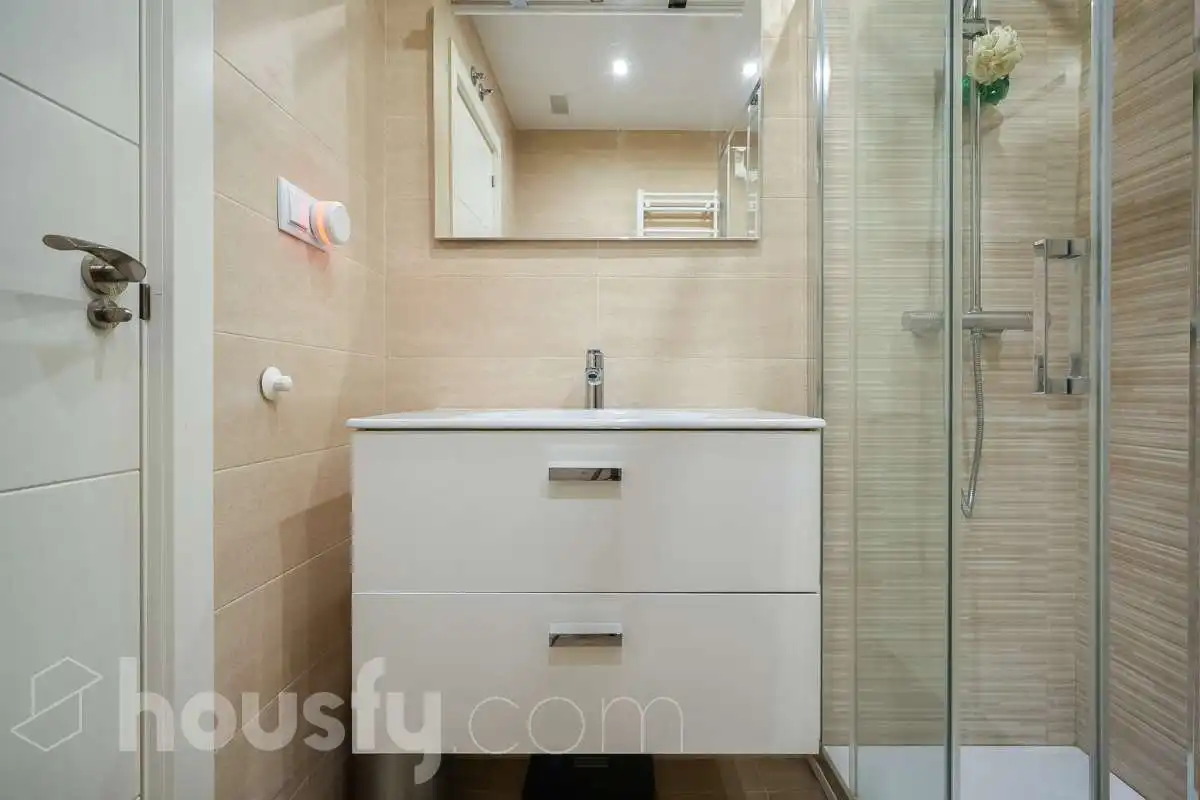 Badezimmer von Einfamilien-Reihenhaus zum Verkauf in San Sebastián de los Reyes mit Klimaanlage, Heizung und Terrasse