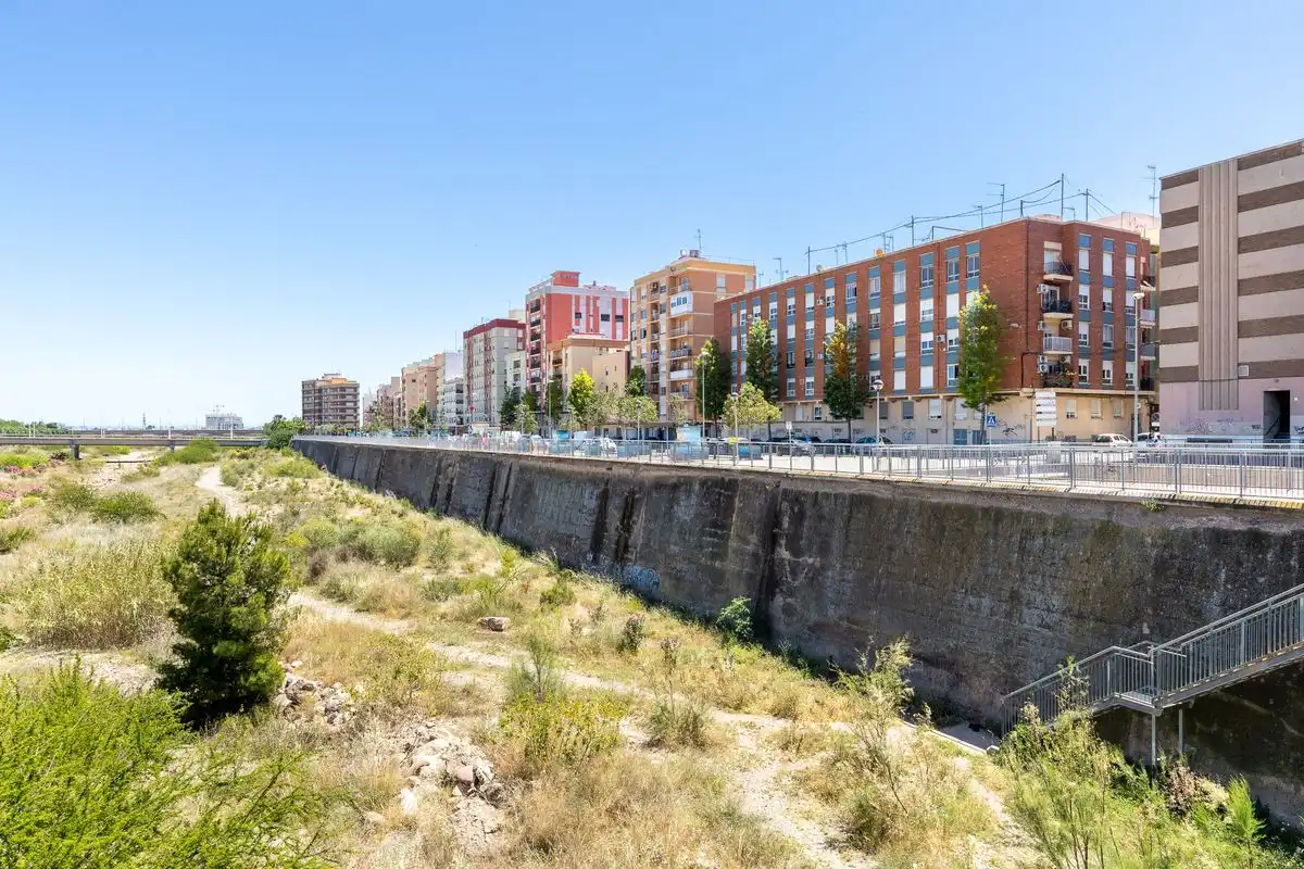 Vista exterior de Pis en venda en Sagunto / Sagunt amb Aire condicionat i Calefacció