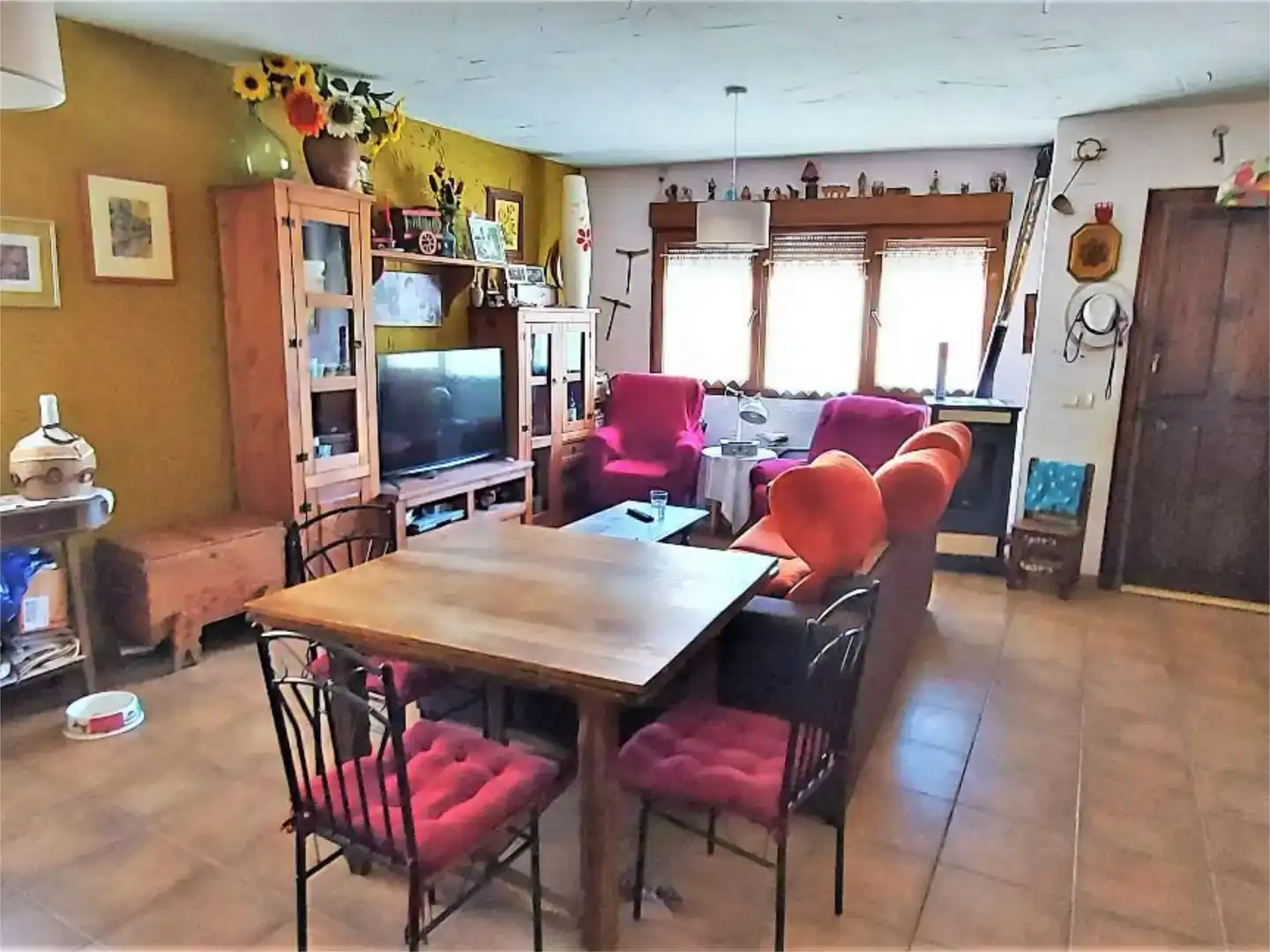 Sala d'estar de Casa adosada en venda en Grajera amb Balcó
