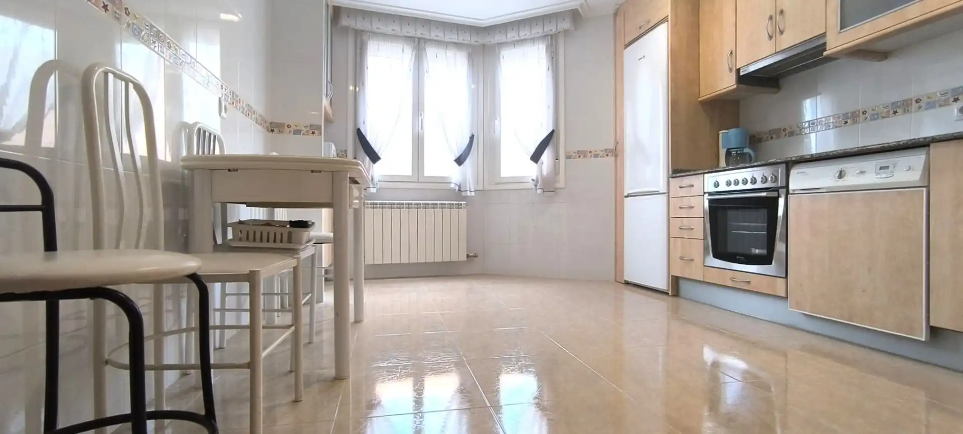 Cocina de Piso en venta en Entrena con Calefacción, Terraza y Trastero