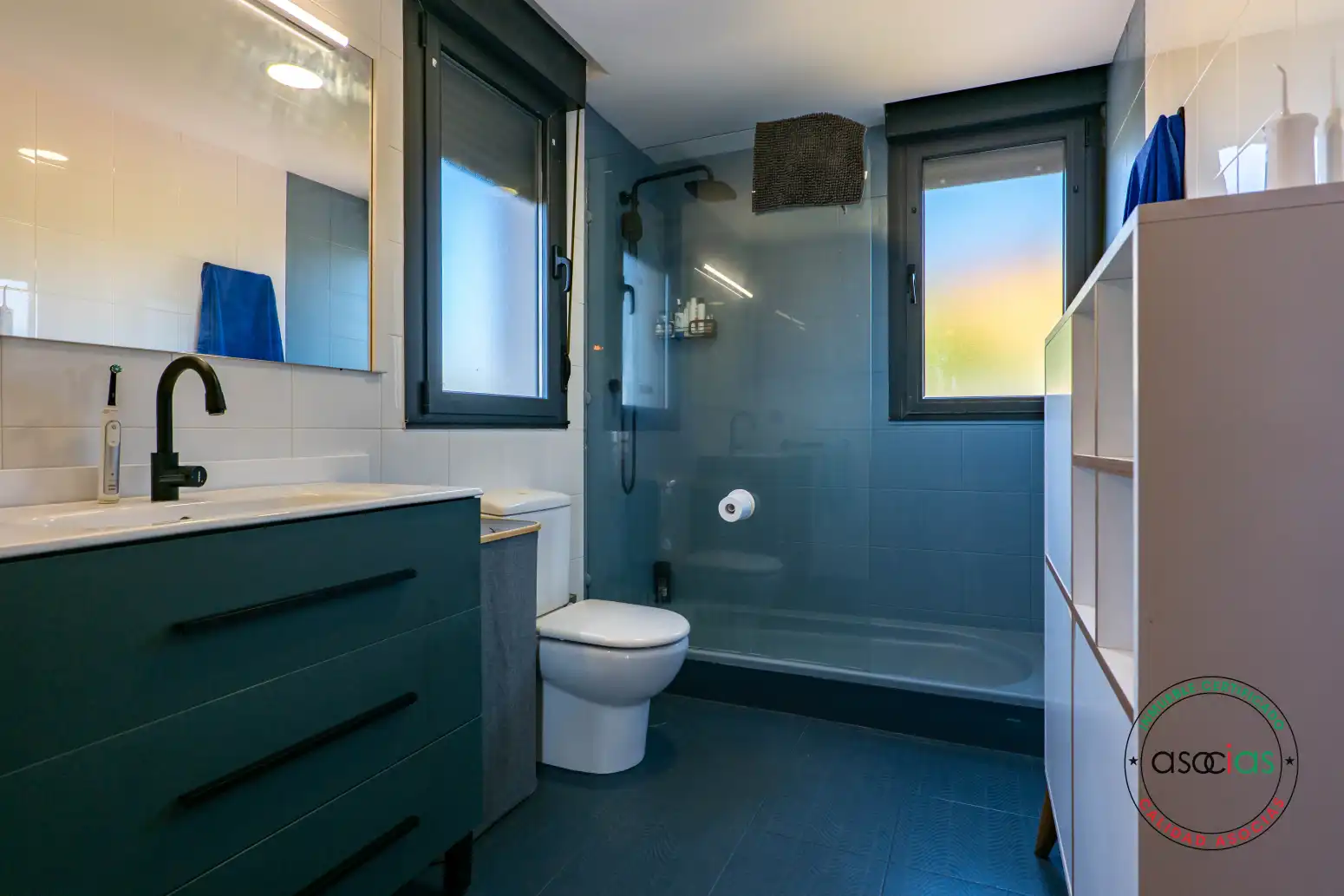 Baño de Casa o chalet en venta en Gijón  con Calefacción, Jardín privado y Terraza