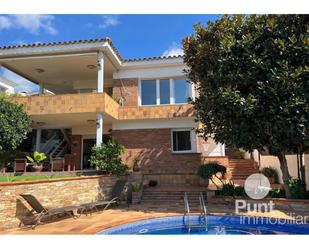 Exterior view of House or chalet for sale in Premià de Dalt  with Terrace and Swimming Pool