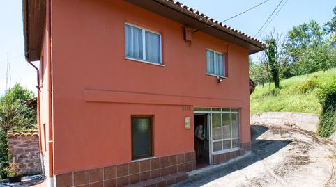Foto 2 de Casa adosada en venta en Lg Conlledo, Colunga, Asturias