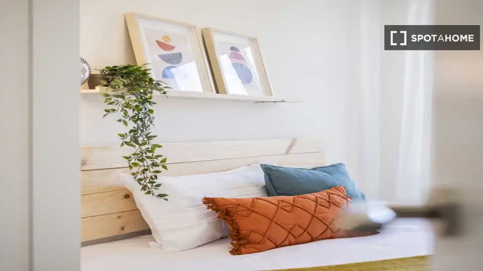 Habitación de Piso de alquiler en Madrid con Aire acondicionado, Calefacción y Amueblado