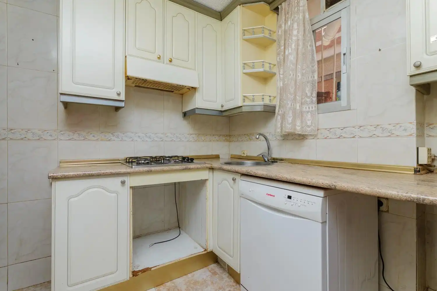 Cocina de Piso en venta en Madrid con Calefacción, Jardín privado y Parquet