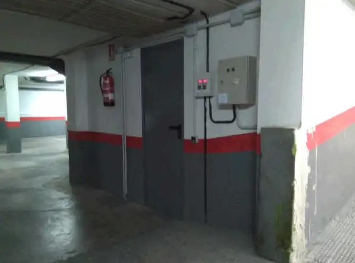 Aparcament amb ascensor en venda a C/ Peña de la Atalaya, imagen 3