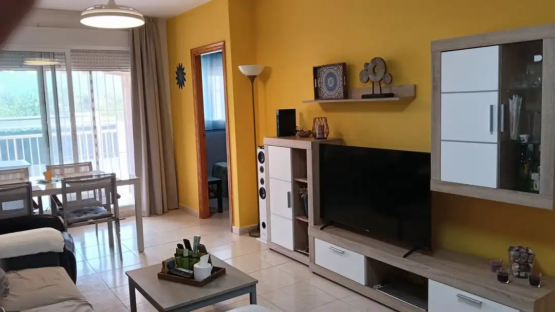 Appartement compact avec terrasse à vendre à Avinguda Arnau Bosquets 9, imagen 2