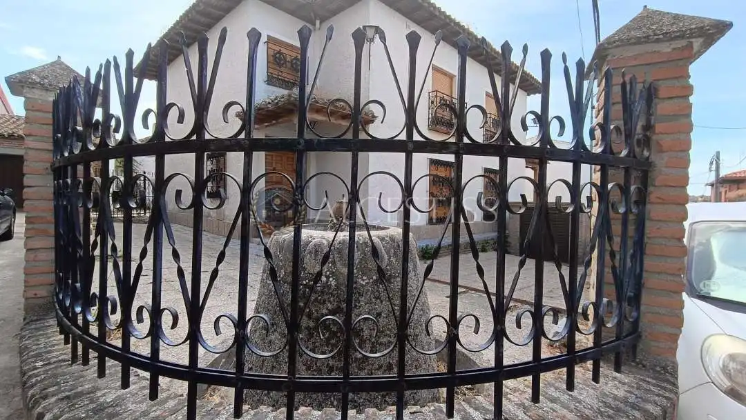 Exterior view of Houses for sale in Méntrida  with Heating, Storage room and Furnished