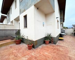 Exterior view of Single-family semi-detached for sale in Elda  with Air Conditioner and Terrace