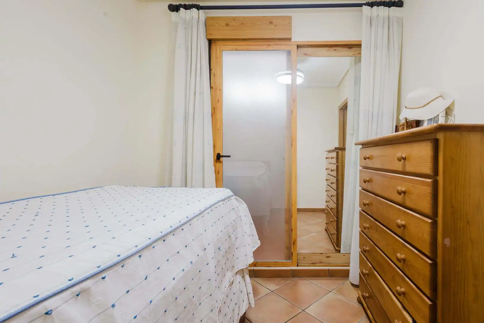 Habitación de Apartamento en venta en Torrevieja con Jardín privado