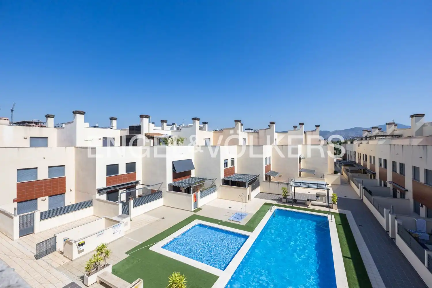 Piscina de Casa o xalet en venda en Castellón de la Plana / Castelló de la Plana amb Aire condicionat, Calefacció i Jardí privat