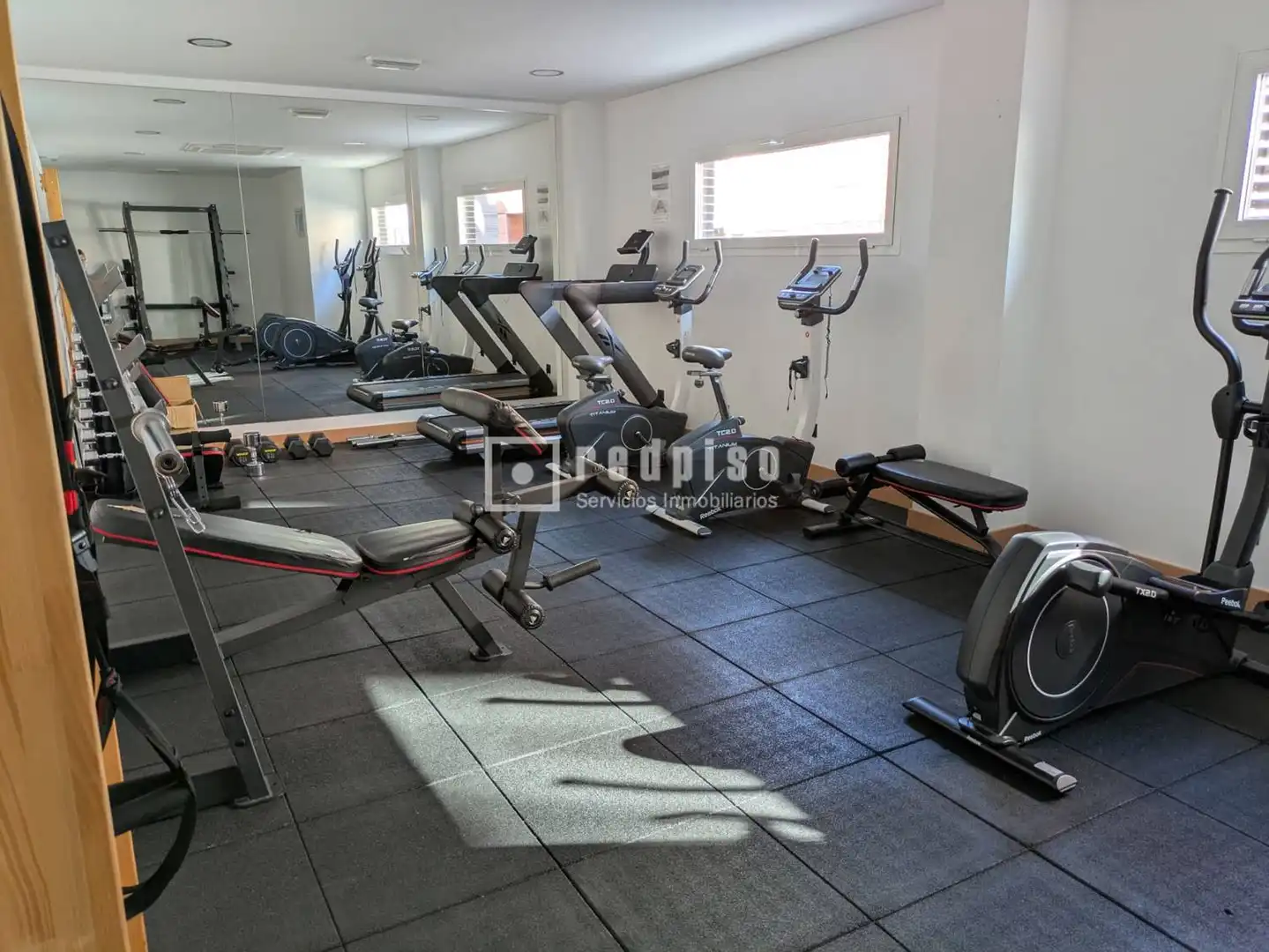 Wohnung zur Miete in Madrid mit Heizung, Privatgarten und Abstellraum