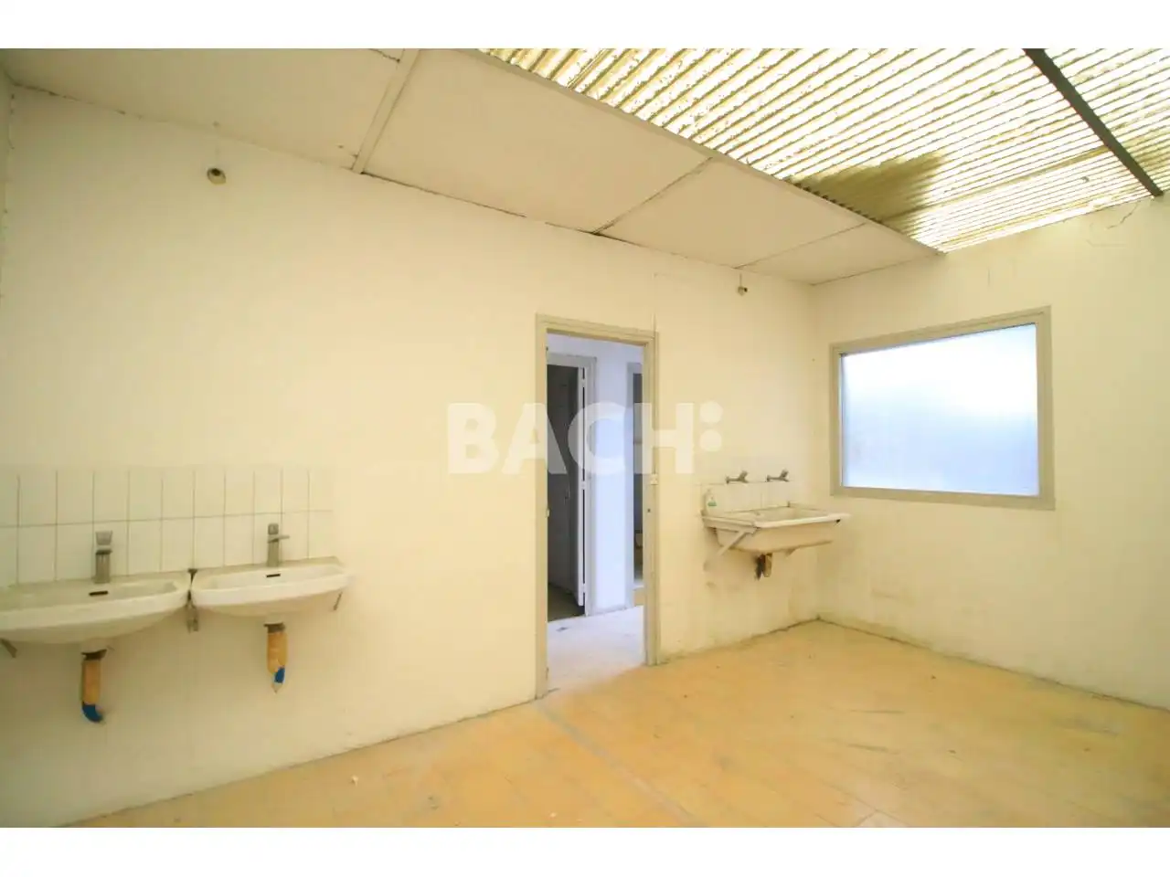 Nave industrial de alquiler en Vic