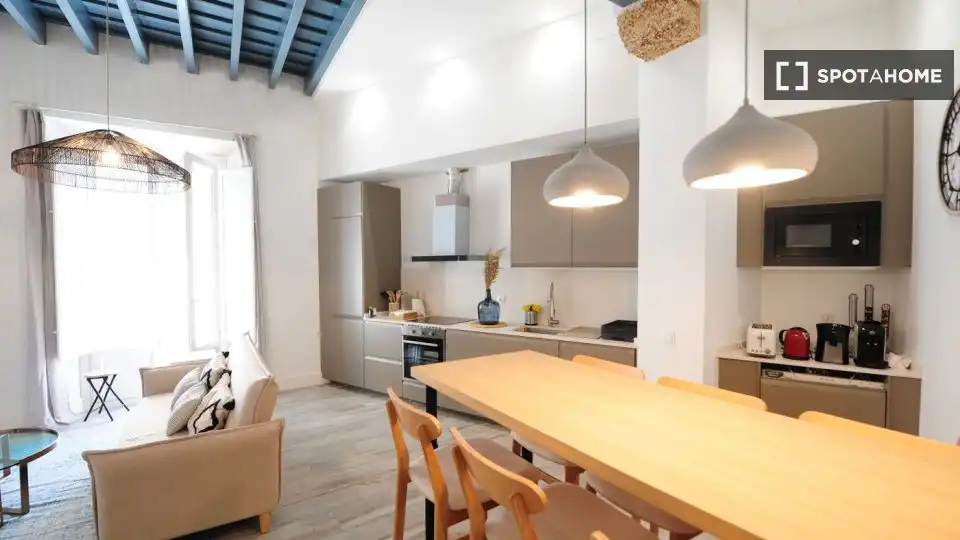 Kitchen of Flat for share in Cádiz  with Air Conditioner, Heating and Furnished