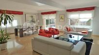 Sala d'estar de Casa o xalet en venda en Vilassar de Dalt amb Aire condicionat, Calefacció i Jardí privat