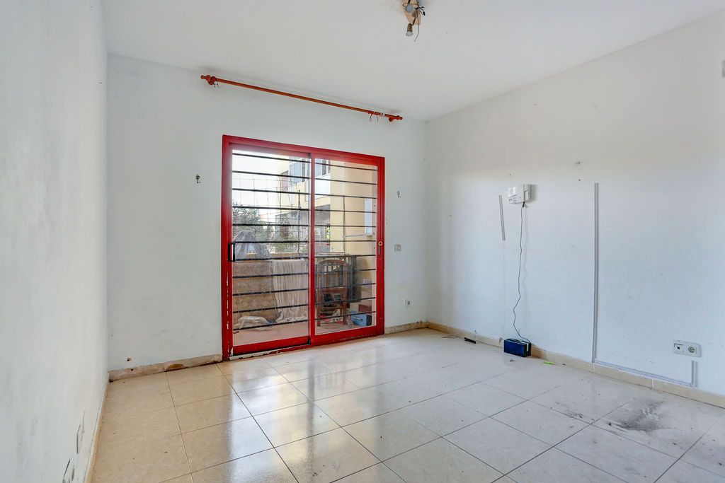 Flat for sale in Pájara