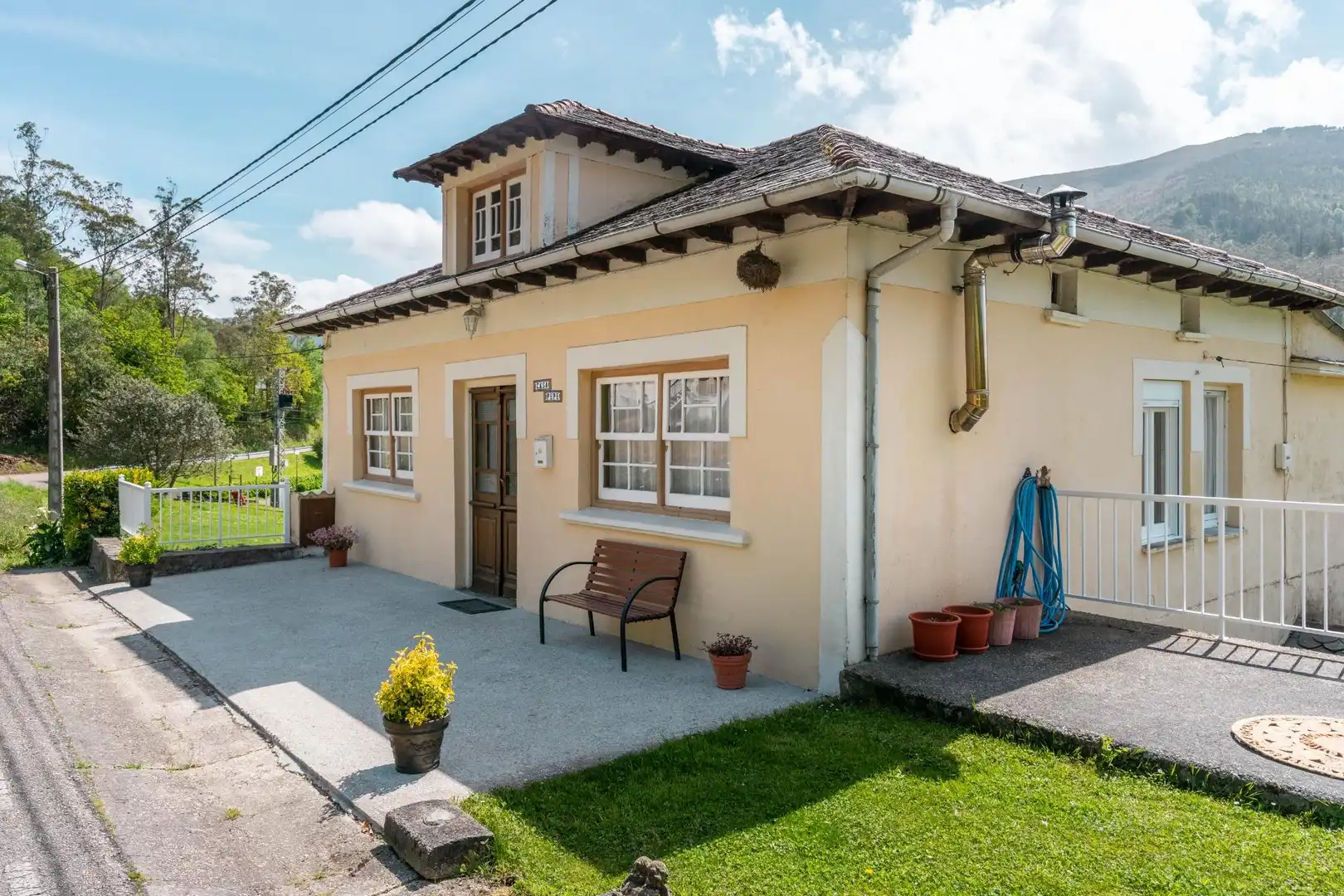 Casa en venda a Coaña, imagen 2