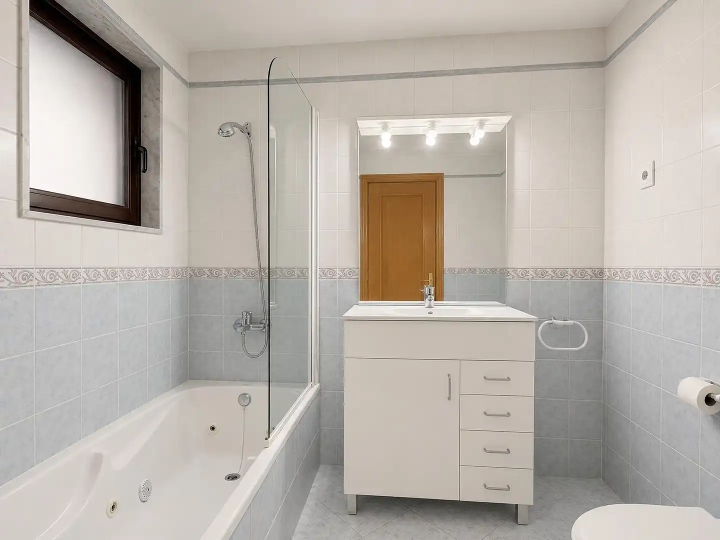 Baño de Piso en venta en Granollers con Calefacción, Trastero y Balcón