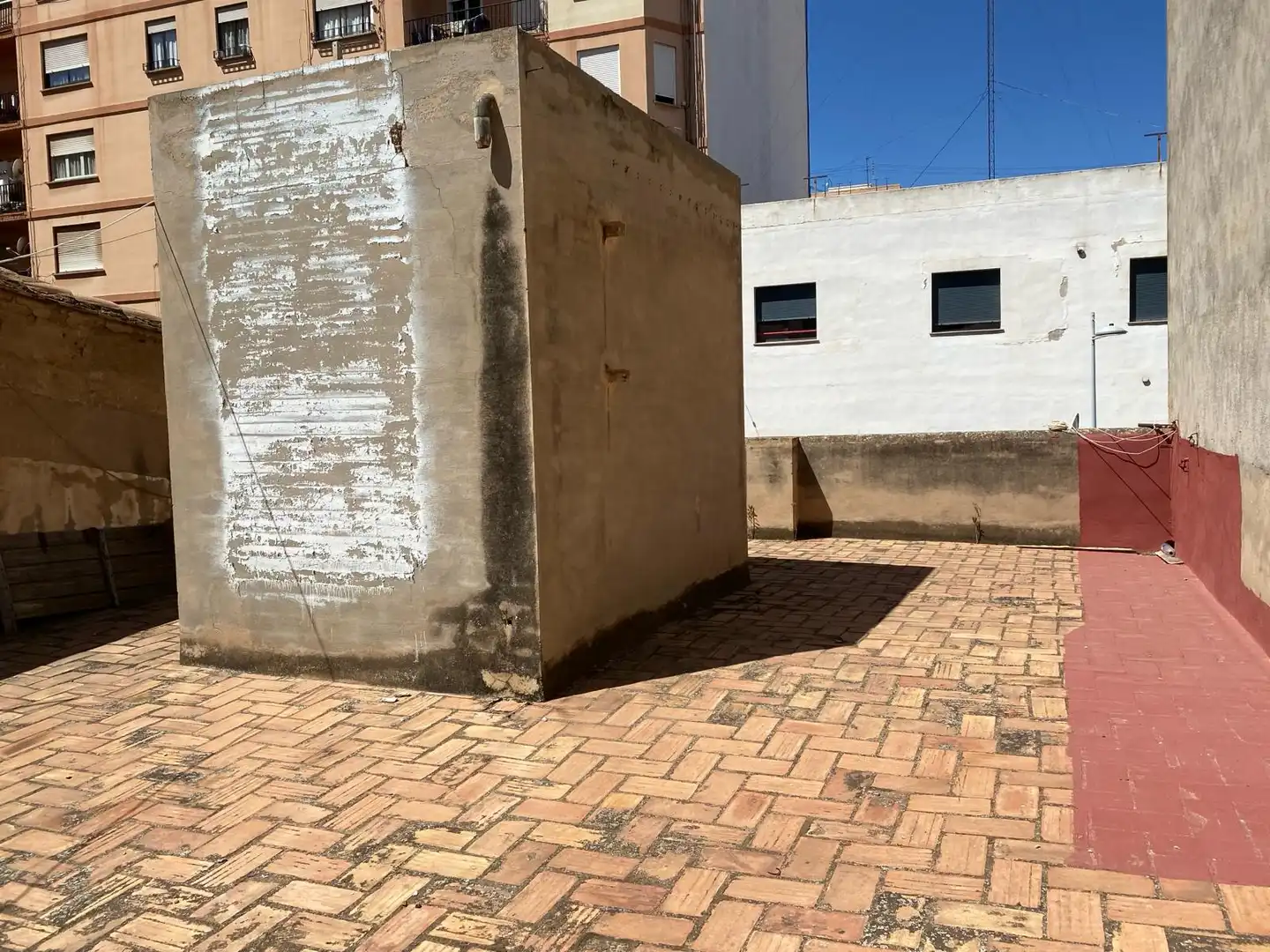 Exterior view of Detached homes for sale in Castellón de la Plana / Castelló de la Plana  with Private garden and Balcony