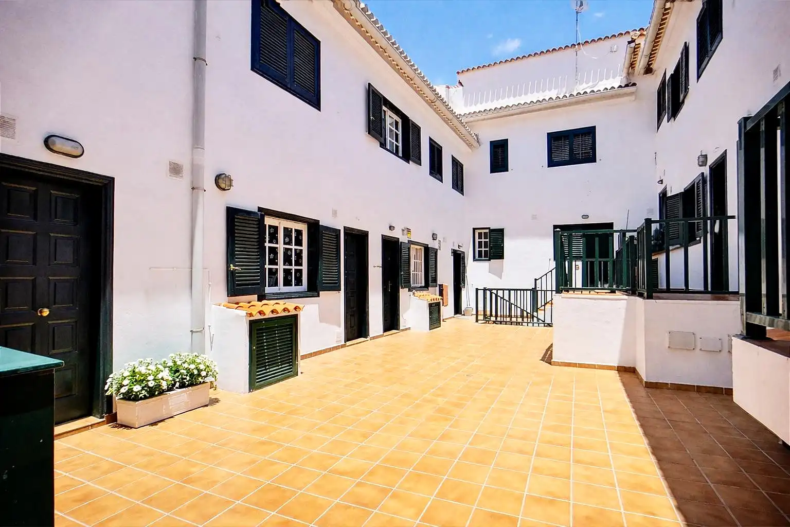 Vista exterior de Casa adosada en venda en San Cristóbal de la Laguna amb Jardí privat, Terrassa i Traster