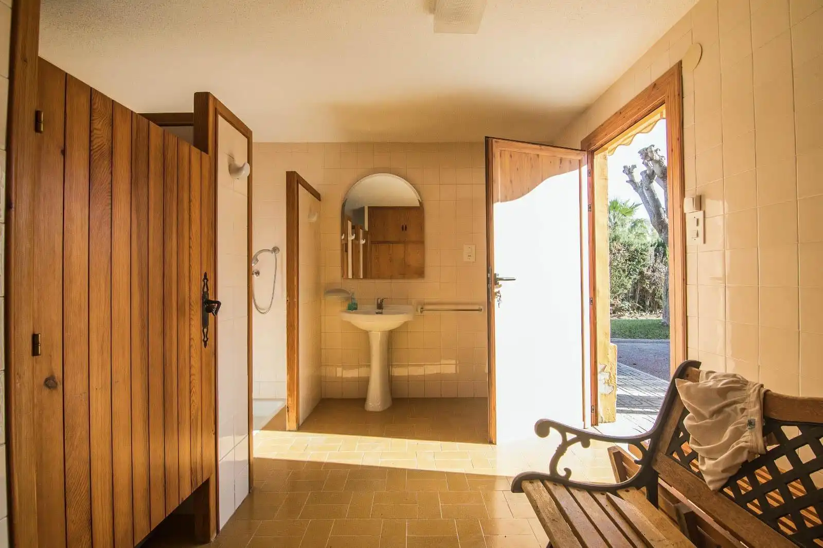 Bany de Casa o xalet en venda en Elche / Elx amb Terrassa, Traster i Piscina