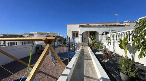 Foto 2 de Casa adosada en venda a Aguas Nuevas, Torrevieja