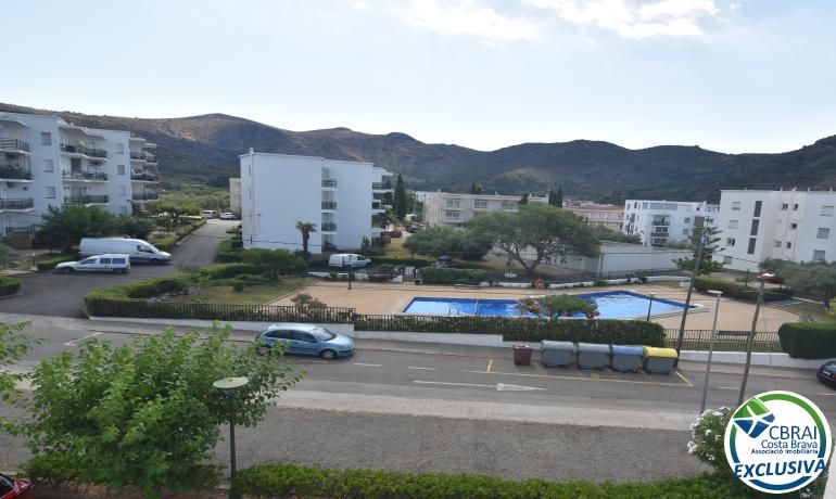 Exterior view of Apartment for sale in Roses  with Private garden, Furnished and Community pool