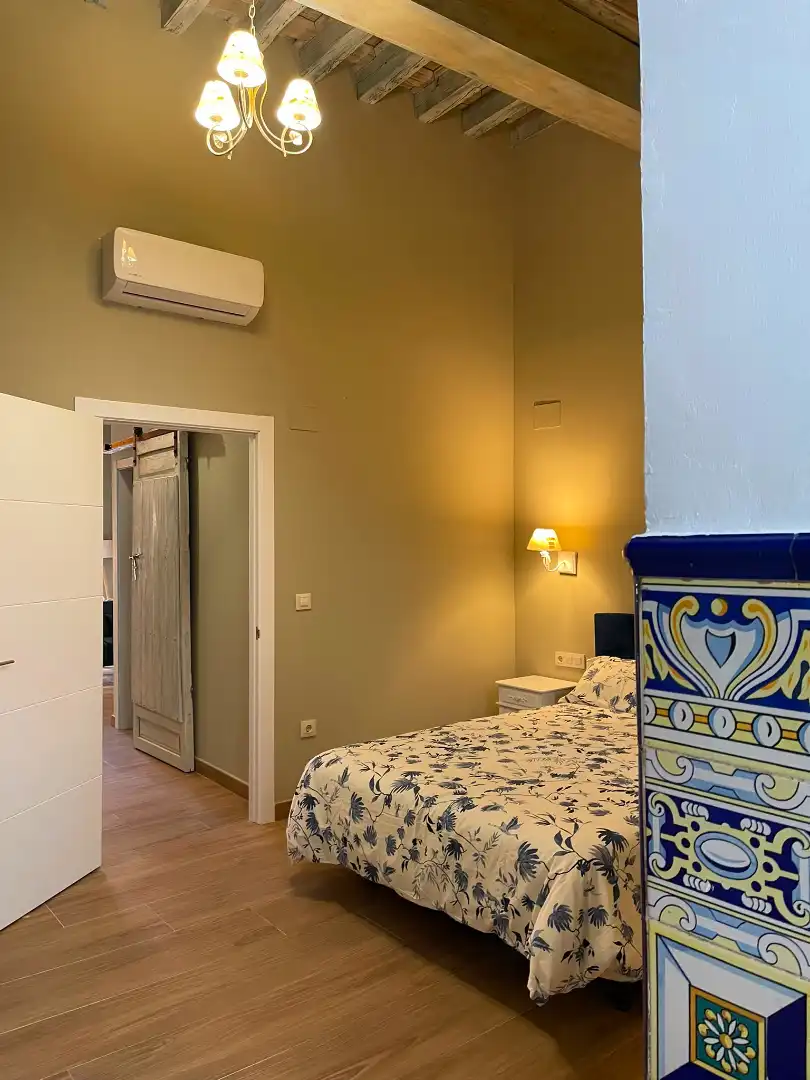 Schlafzimmer von Wohnung zur Miete in Plasencia mit Klimaanlage, Heizung und Terrasse