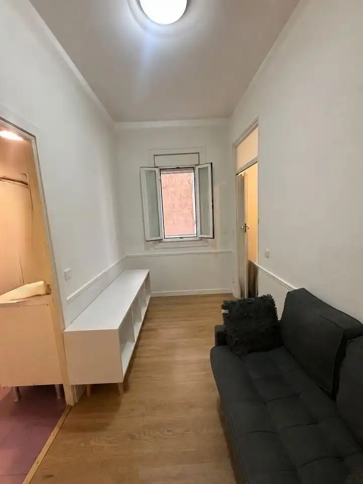Bedroom of Apartments for sale in Madrid
