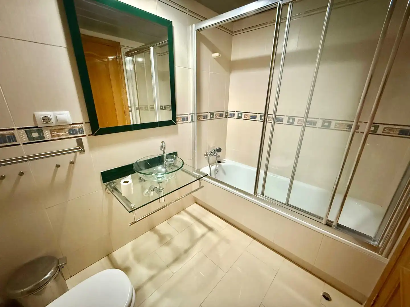Baño de Piso en venta en Orihuela con Aire acondicionado, Calefacción y Amueblado