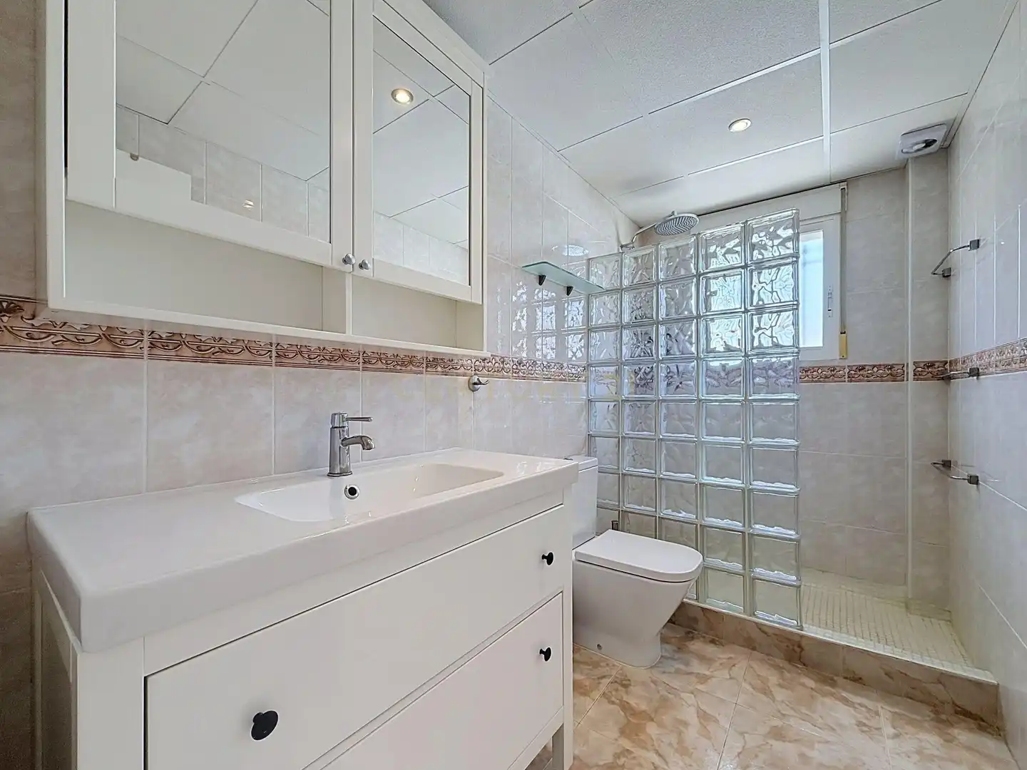 Bany de Apartament en venda en Orihuela amb Aire condicionat, Traster i Forn