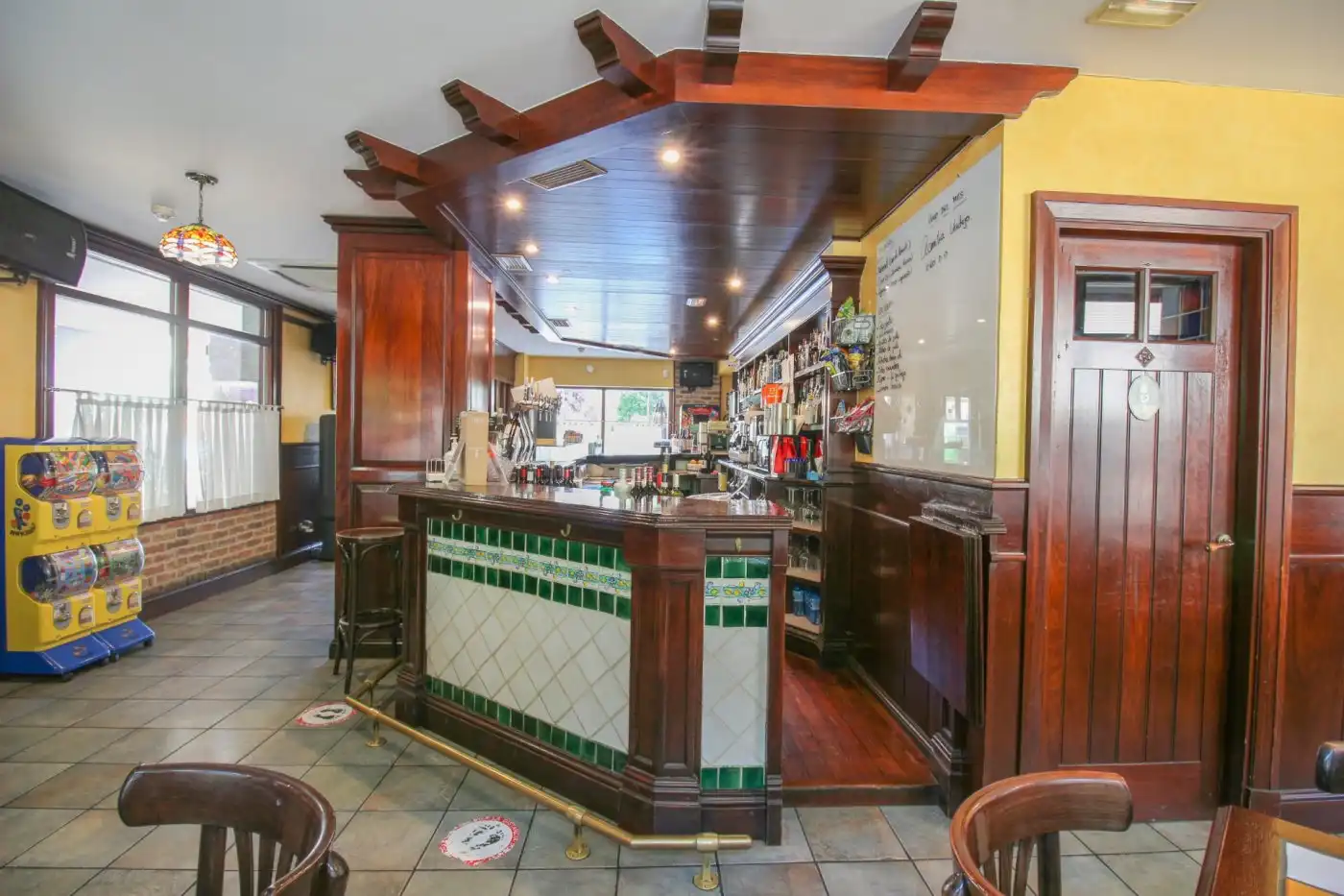 Commercial properties for sale in Aretxabaleta  with Air Conditioner and Furnished