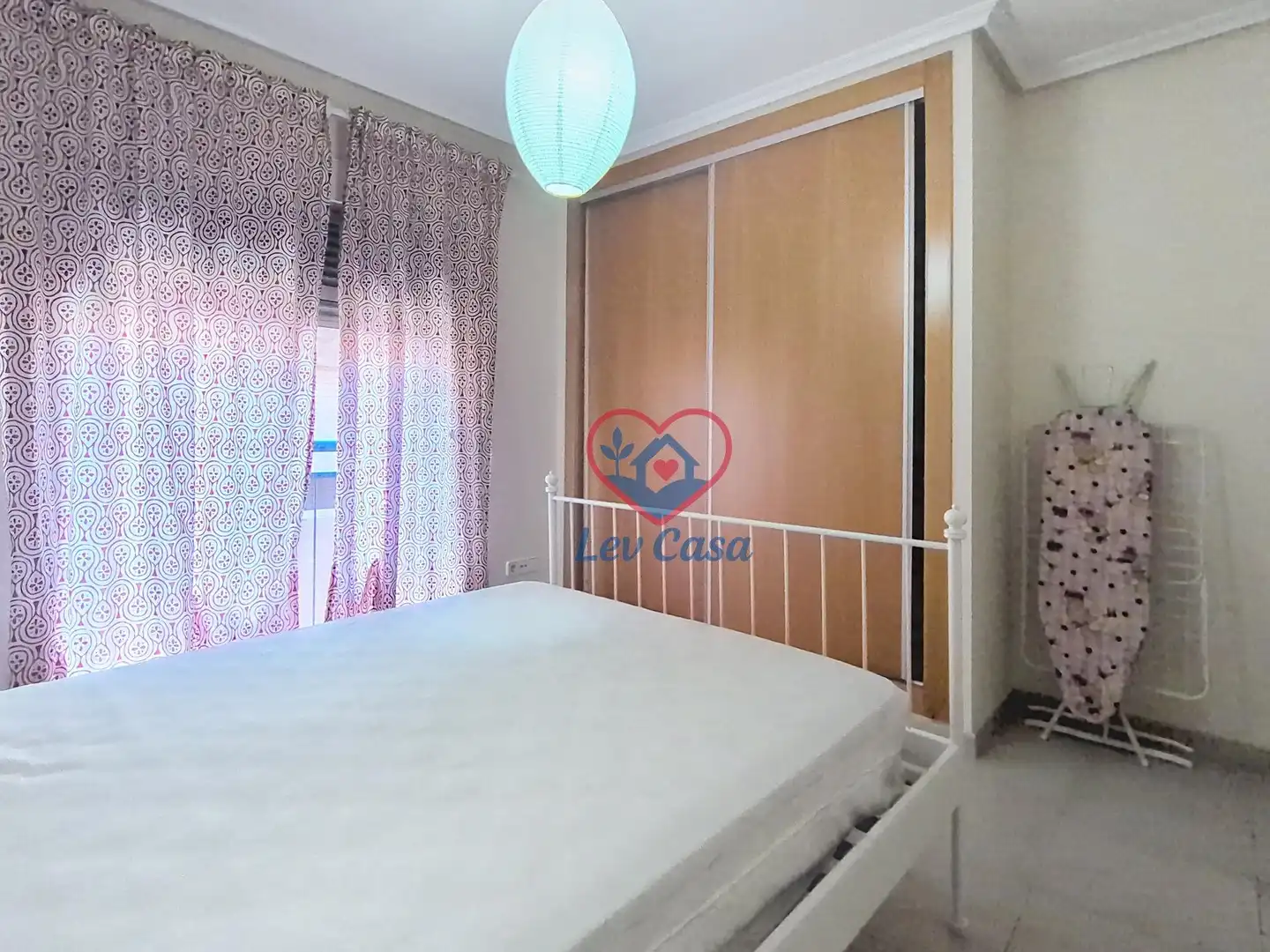 Habitación de Piso en venta en Murcia con Aire acondicionado y Amueblado