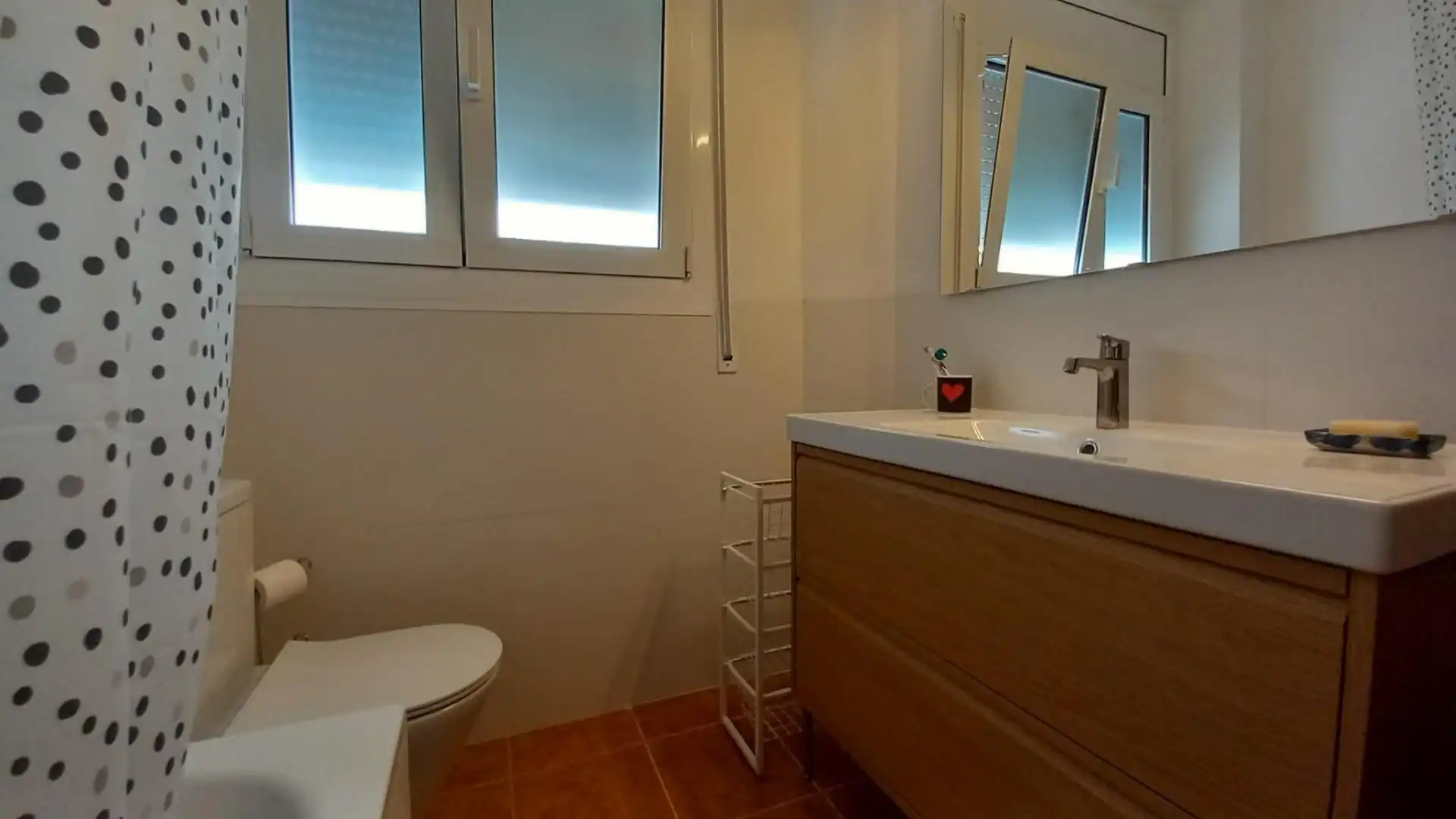 Bathroom of Flat for rent in Vilanova i la Geltrú  with Heating, Terrace and Balcony