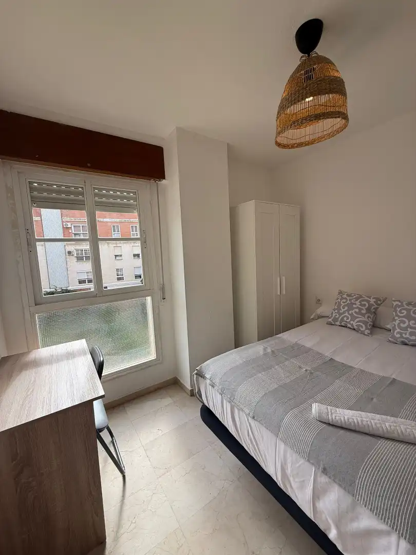 Bedroom of Flat for share in Málaga  with Furnished, Oven and Washing machine