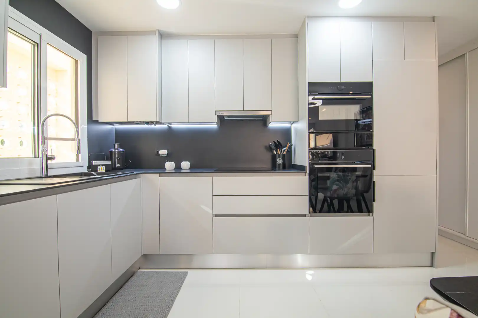 Cuina de Apartament en venda en Santa Pola amb Aire condicionat, Moblat i Balcó