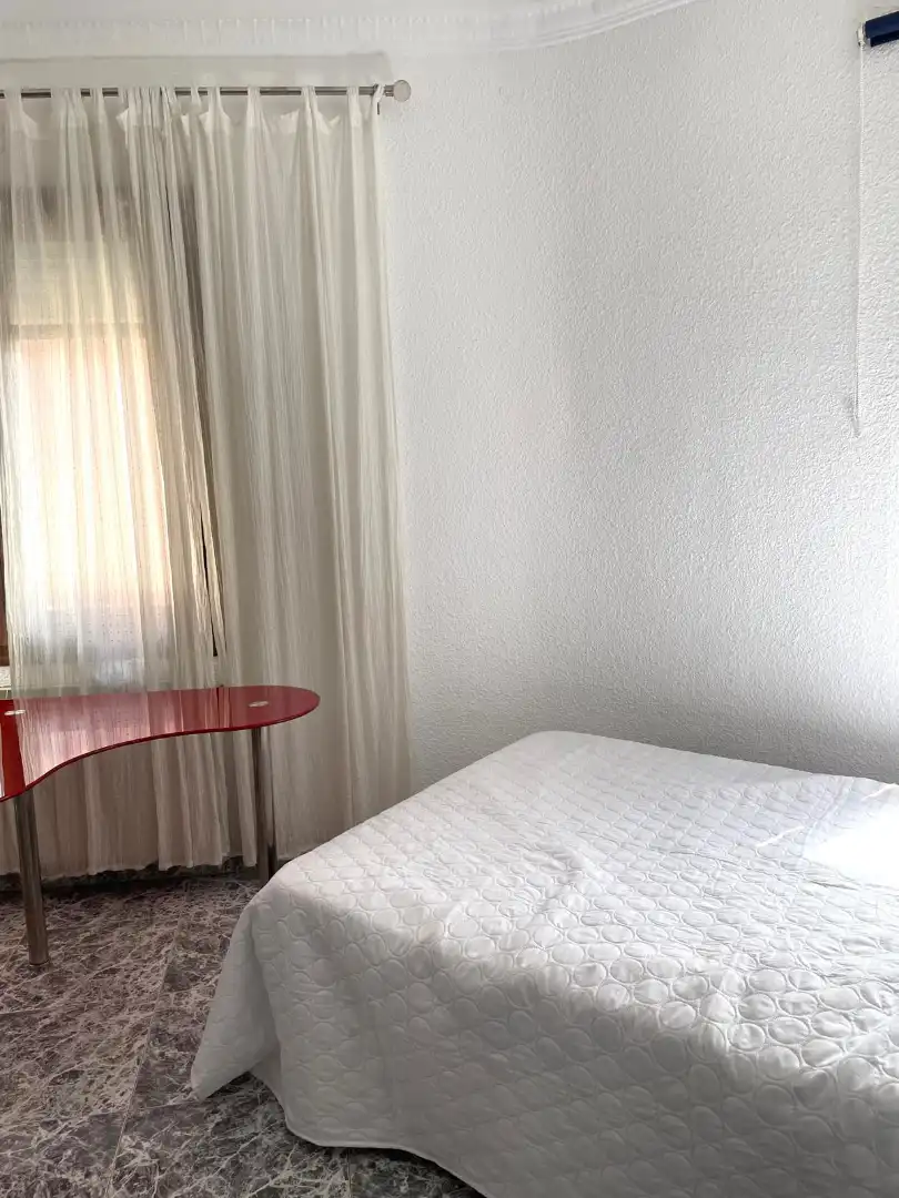 Schlafzimmer von Wohnung zur Miete in Zaragoza mit Heizung, Möbliert und Ofen