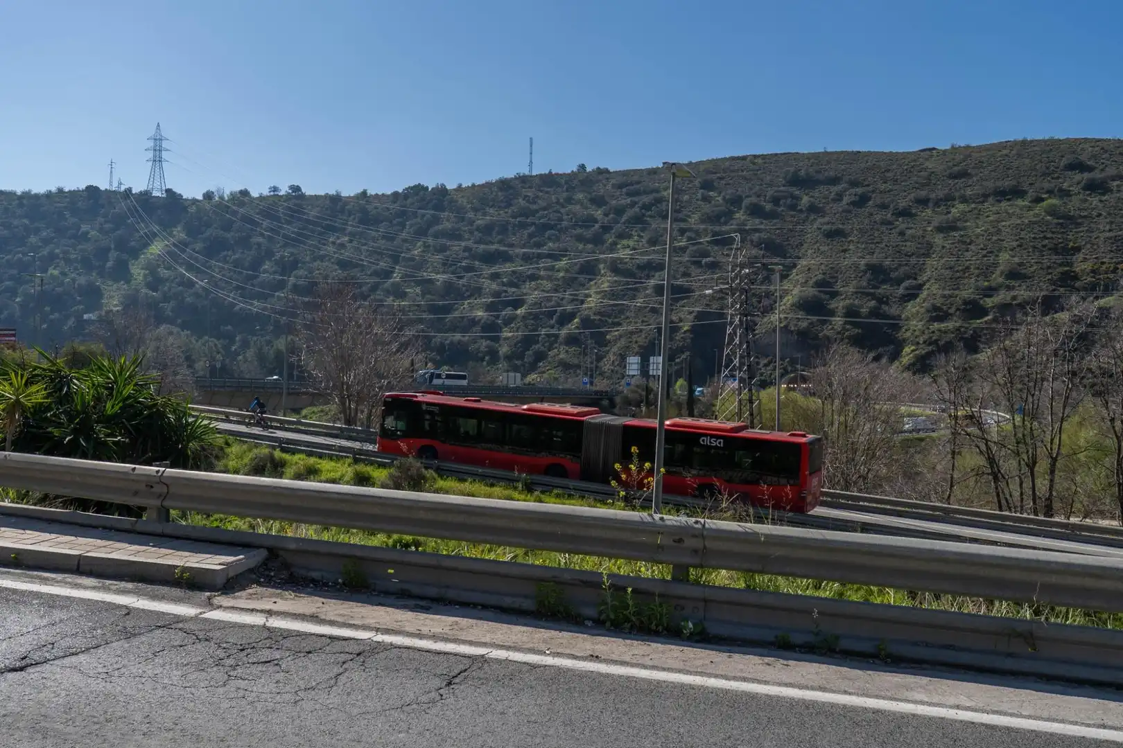 Vista exterior de Casa o xalet en venda en Granada amb Calefacció, Terrassa i Traster